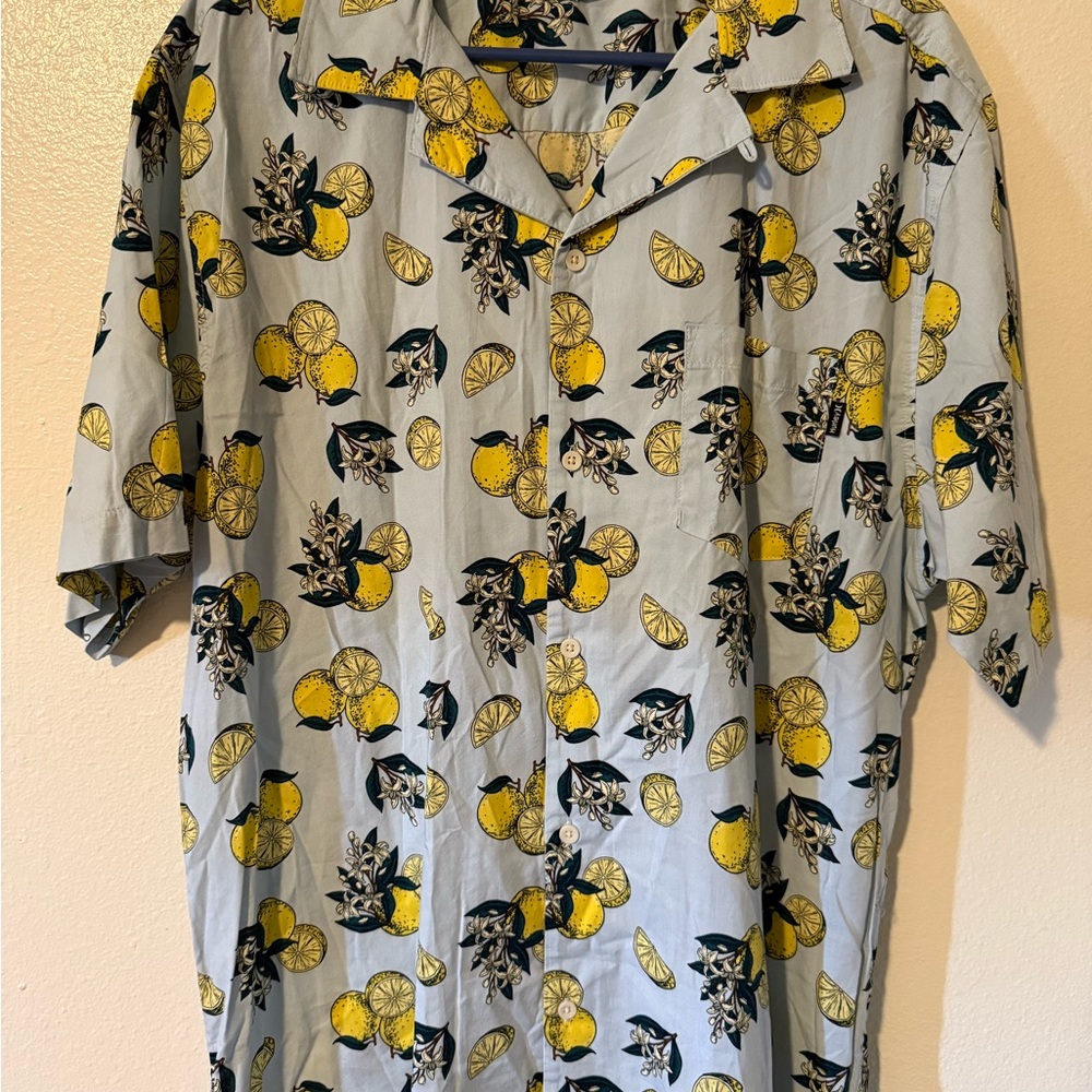 Hurley Lemon Button Up Camp Shirt Sz L Men's Blue and Yellow 🍋 Hawaiian Surf